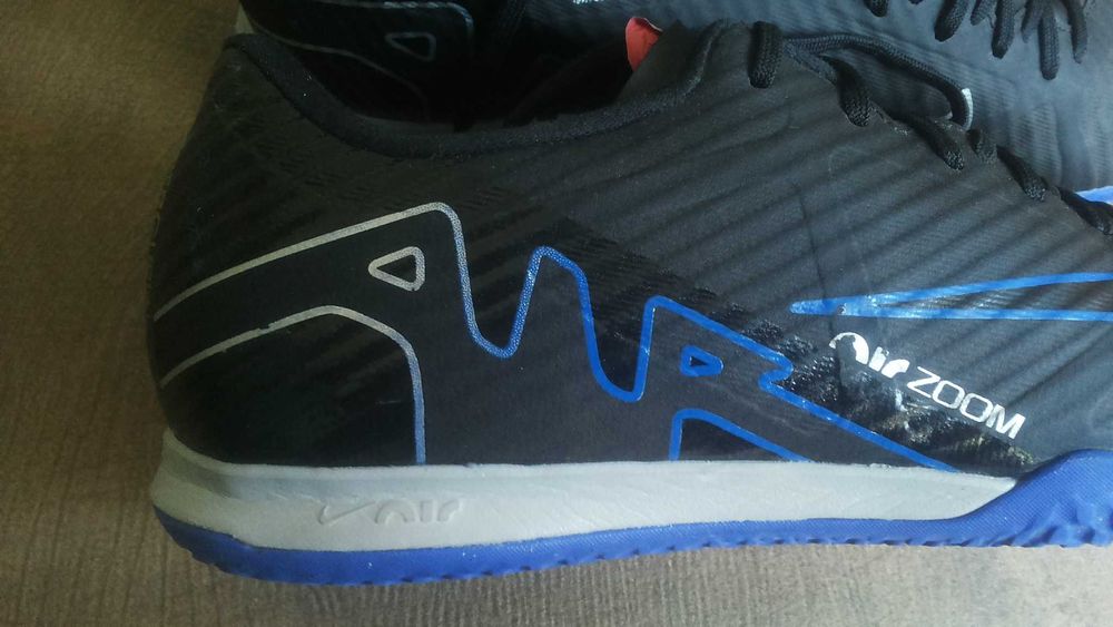 NIKE AIR ZOOM VAPOR 15 Размер EUR 42 обувки 418-14-S