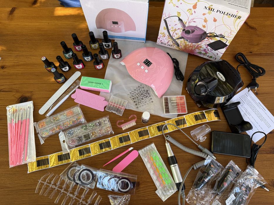 Комплект за маникюр uv led лампа печка гел лак електрическа пила