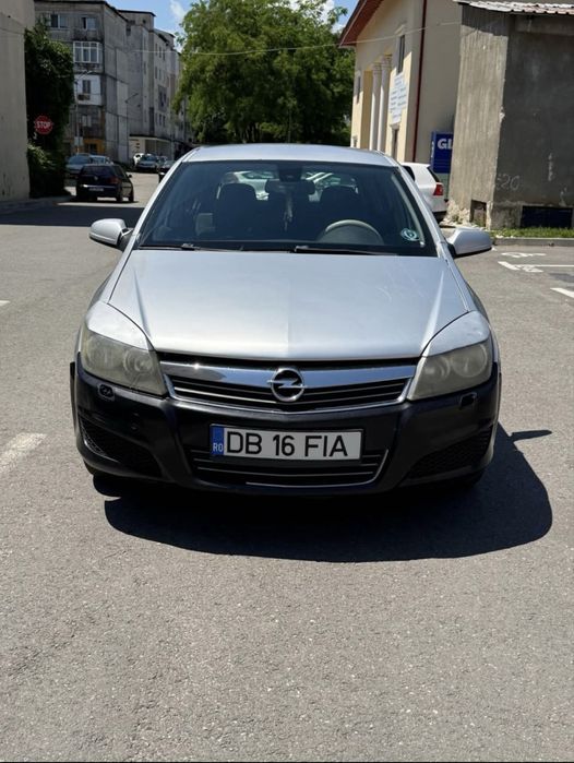 Vând Opel Astra H 1.9D