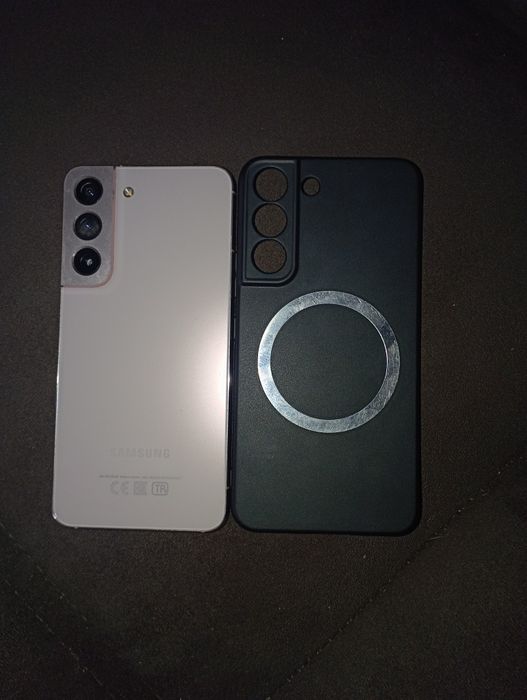 Продам Samsung s22 8/128GB