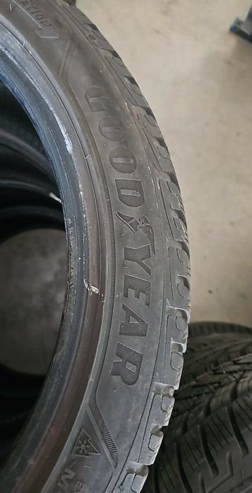 225/45/18цола.Good year