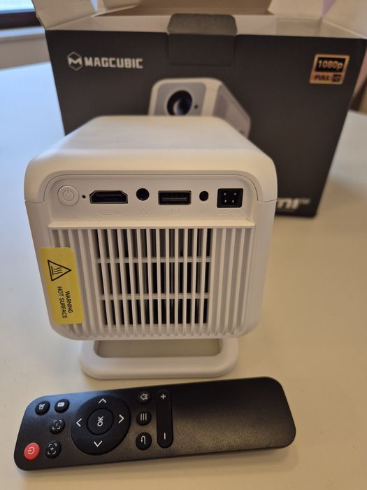 Проектор Magcubic