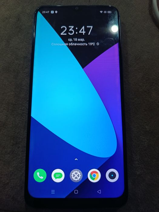 Продам смартфон realme c3