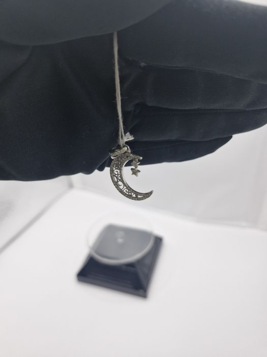 Kulon luna zolota brilant