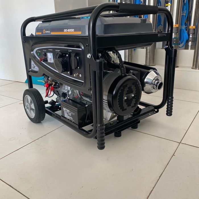 Генератор  3 kw - 7,5 kw Генератор  generator.(Движок)