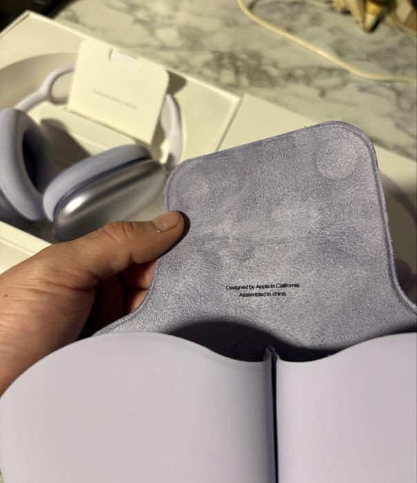 Apple AirPods Max – Culoare Mov (Purple) – Stare Excelentă