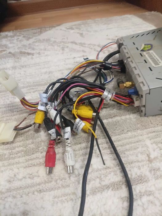 Продам автомагнитолу