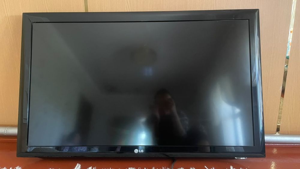 Телевизор LG в отличном состоянии