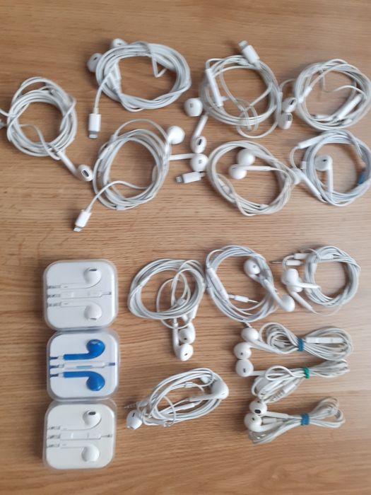 Casti Iphone diferite modele