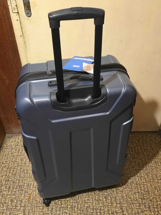 Куфари на Samsonite чисто нови