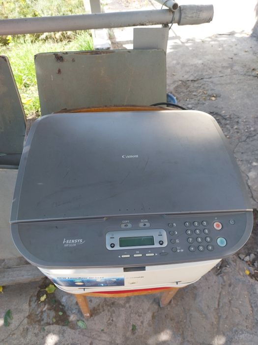 Продам принтер 3 в 1 Canon MF3228