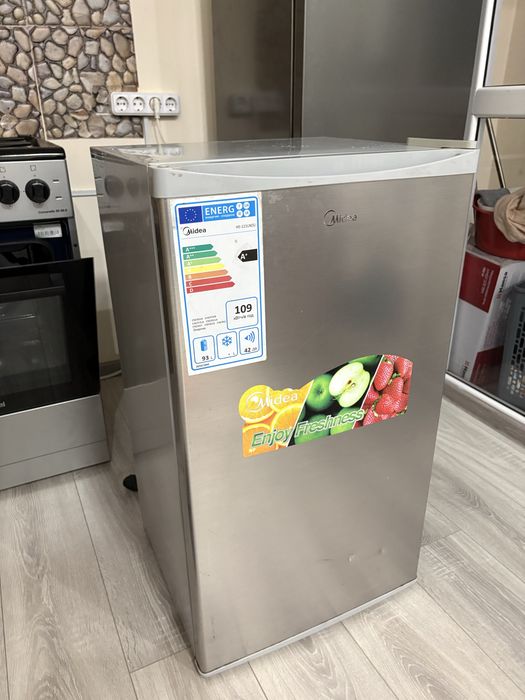 Хододильник Midea, 86см