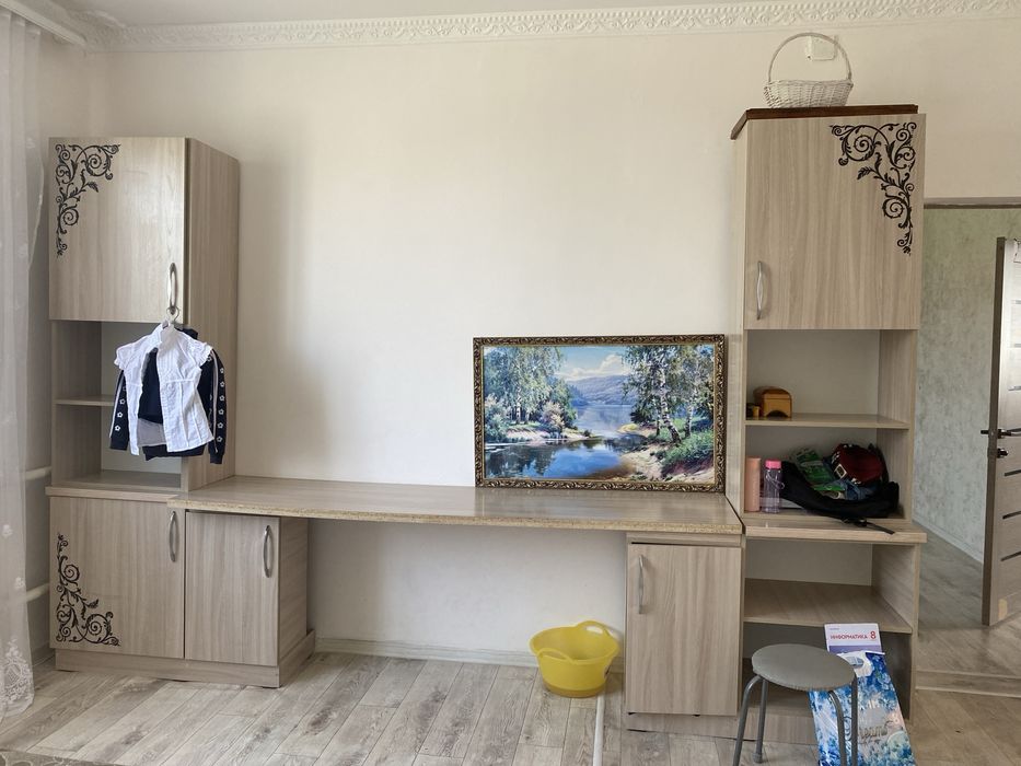 Шкаф для гостинной