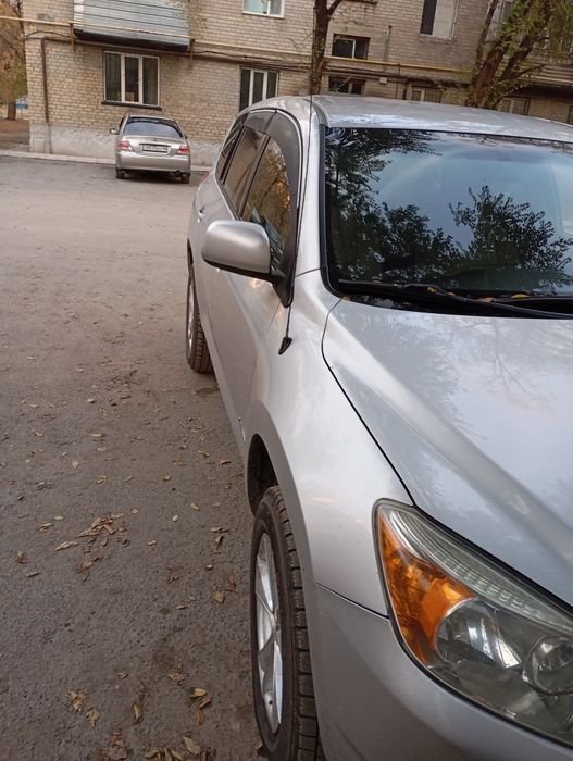 Продам Тойоту РАФ 4