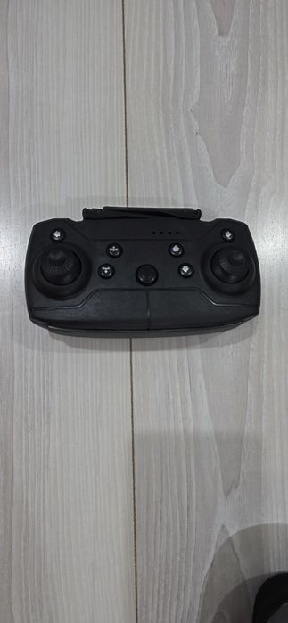 Квадрокоптер модель Е88