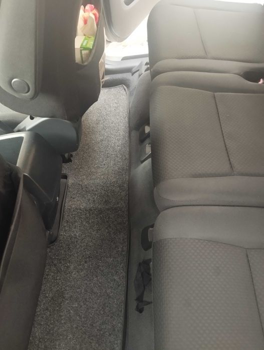 Продава се Тойота Корола Версо