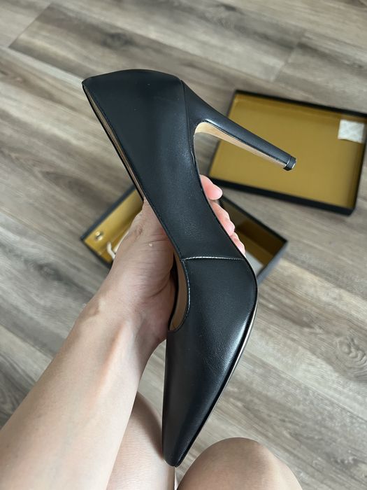 Туфли на каблуках