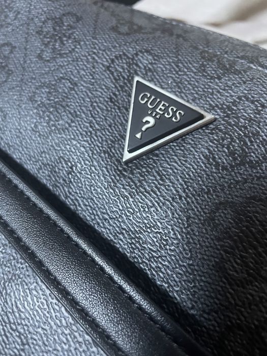 Borseta guess barbati noua