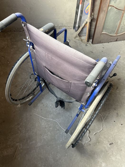 Инвалидная коляска