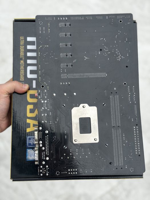 Kit Gigabyte H110-D3A + intel G3900T + 4Gb ddr4 + ssd 120gb Hp