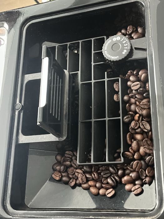 Espressor CA NOU DeLonghi Eletta Plus ECAM 44.620.S, boabe/macinata