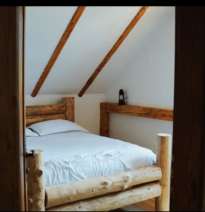 Cabana de închiriat capacitate este de 6 persoane!