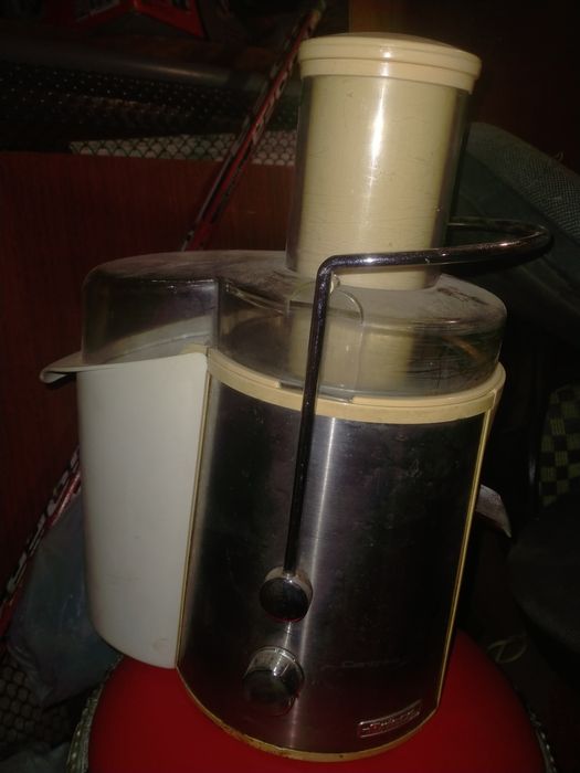 Продам соковыжималку