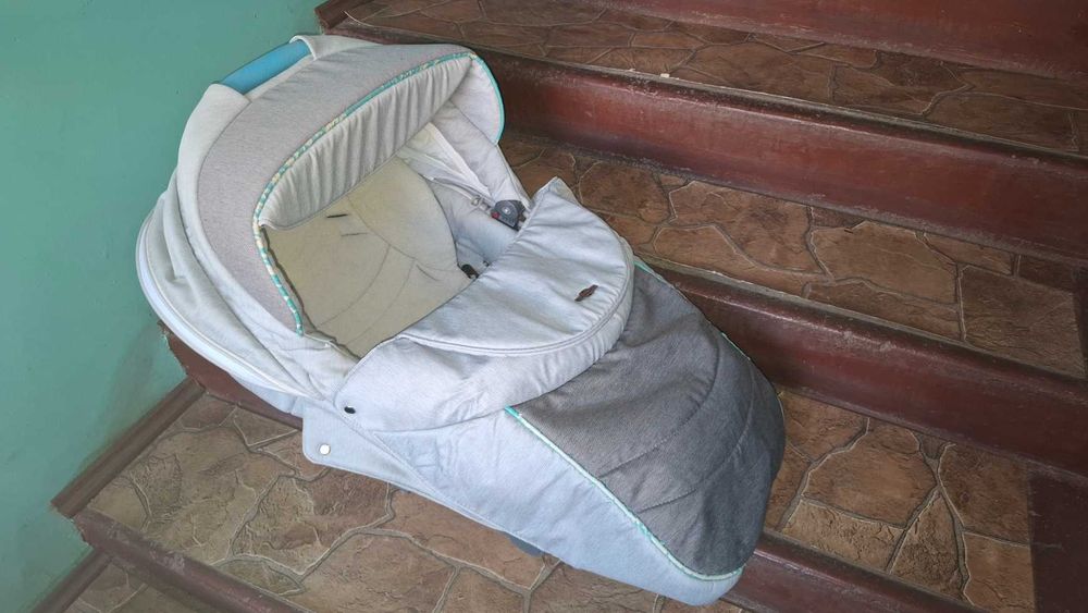 Бебешка количка ADAMEX Vicco Grey 2 в 1