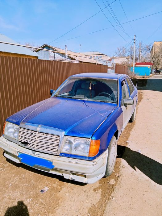 Мерседес 1990года на ходу