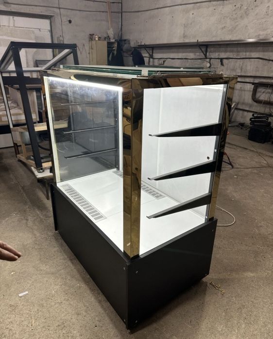 Кондитерский холодильник