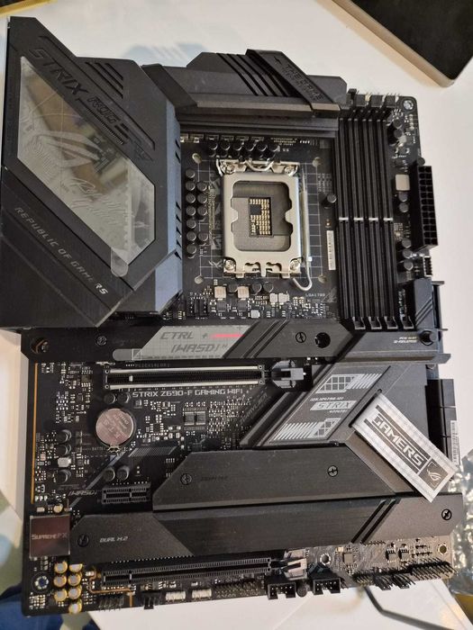 Componente PC pentru gaming noi, nefolosite