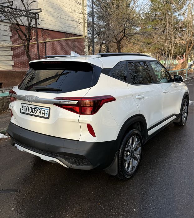 Kia Seltos 2022 2 poziciya.