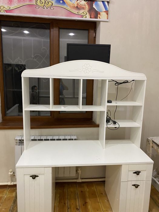 Детская парта для школников и студентов