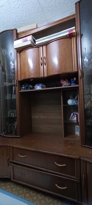 Продается шкаф-стенка