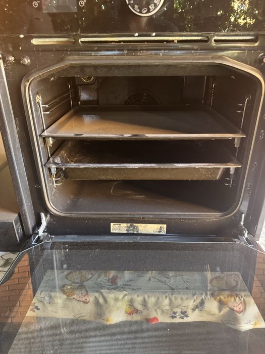 Продам духовку БУ