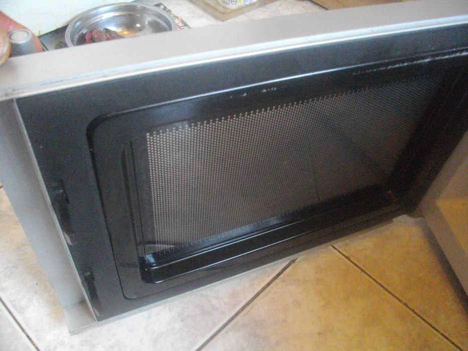 1250W-23L-MEDION LIFETECH MD13693-Немска Микровълнова Печка С Грил