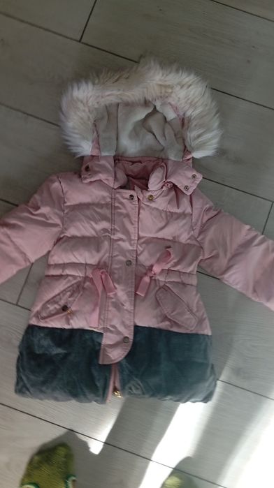 Курточка на 3-4 года для девочки