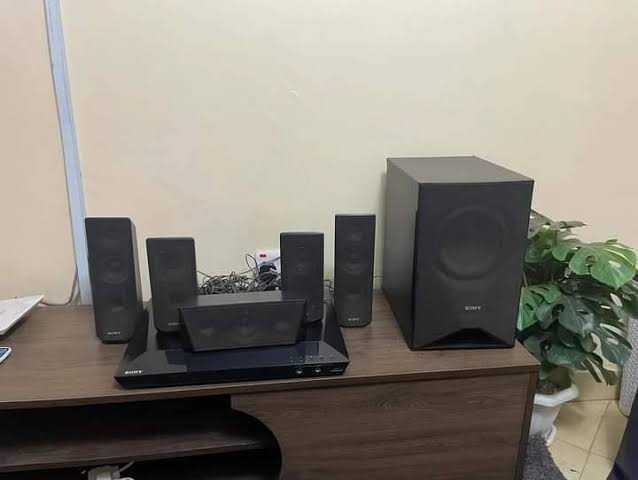 Домашний кинотеатр Sony DAV-DZ350  5.1