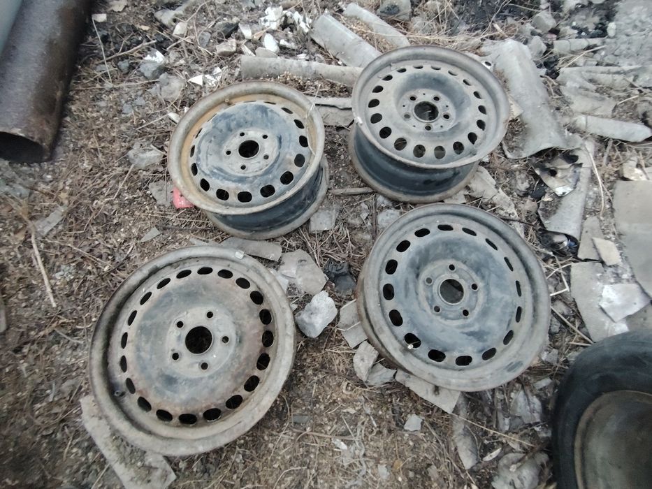 Продаются диски, размер 15