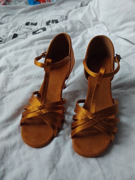 Дамски нови обувки за латино танци 34 номер