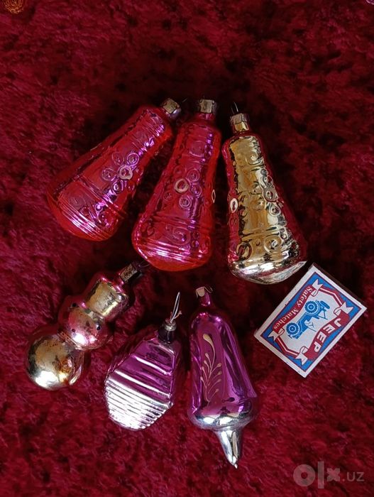 Новогодние гирлянды , маски , ёлочные игрушки , ёлка СССР