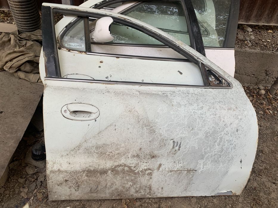 Двери hyundai aventa  1995года