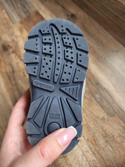 Светещи ботуши Geox