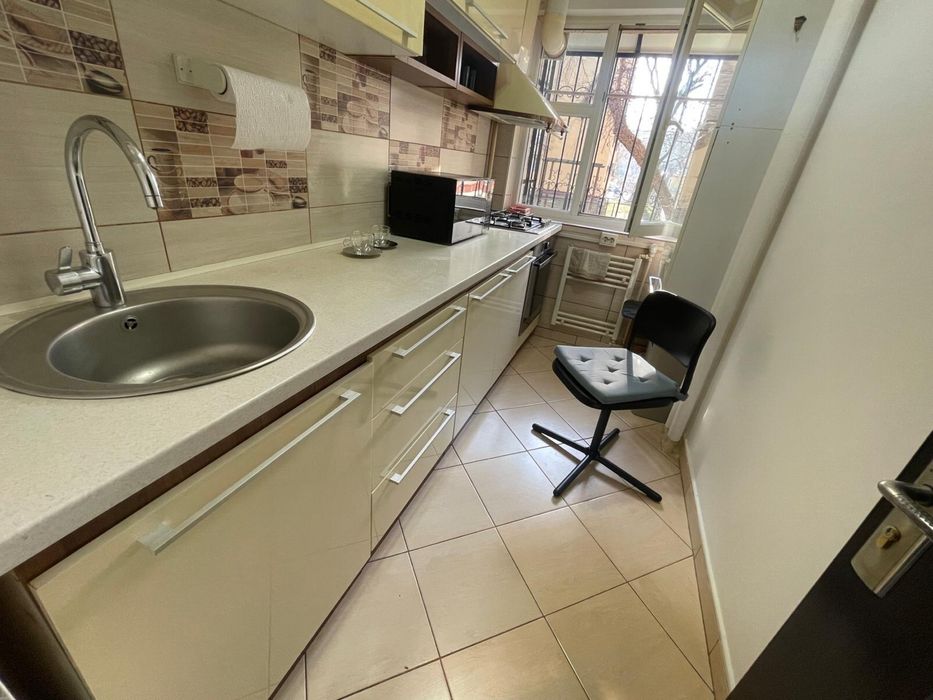 de inchiriat apartament 2 camere Piata Resita
