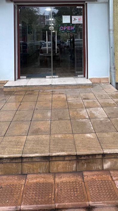 Сдам небольшой офис 30 кв м в центре микрорайона