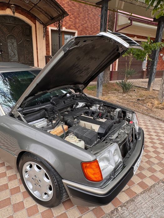 Mercedes W124 Sotiladi