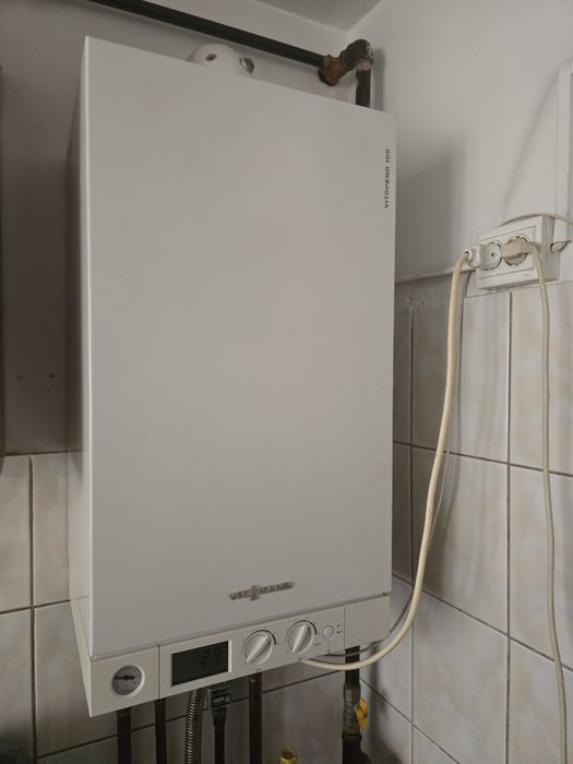 Vand centrala Vissman cu calorifere