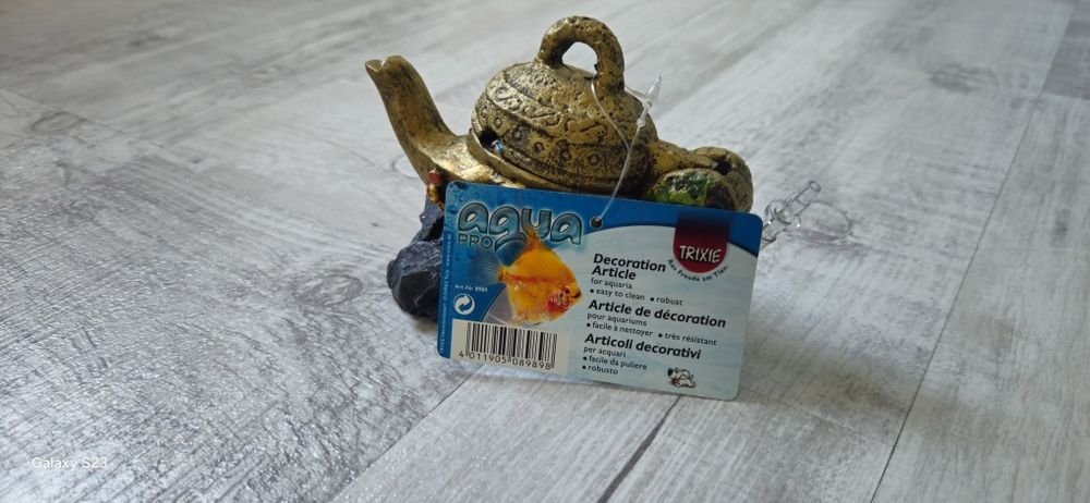 Vând  pahare șampanie si lampa lui Aladin