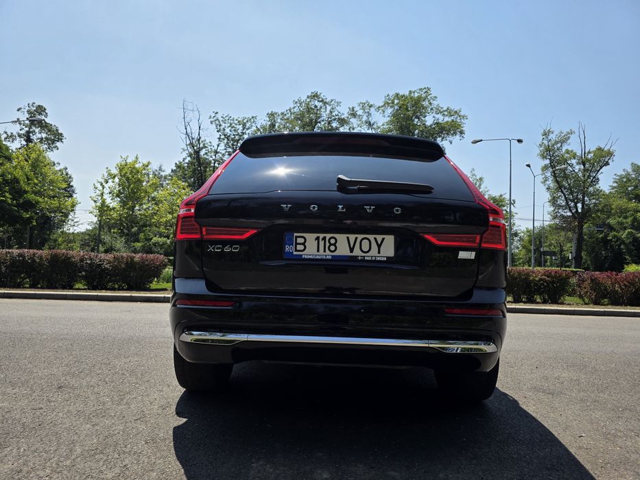 Volvo XC60 T8 Recharge AWD 455 CP |  Pano | Ventilatie | Cristal | Istoric complet VOLVO