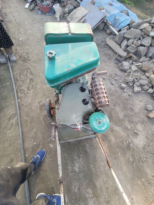 Rasiskiy dvijok sotiladi